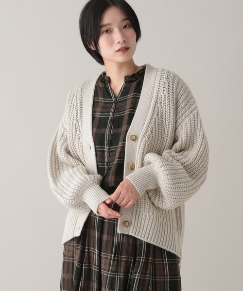 studio CLIP(スタディオクリップ)の「《natural by clip》3ゲージ 畔Vネックカーディガン(カーディガン/ボレロ・レディース・ブルー/チャコール/イエロー/ライトグレー・FREE)」の8枚目の写真