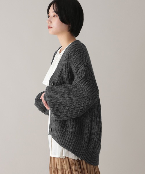 studio CLIP(スタディオクリップ)の「《natural by clip》3ゲージ 畔Vネックカーディガン(カーディガン/ボレロ・レディース・ブルー/チャコール/イエロー/ライトグレー・FREE)」の12枚目の写真