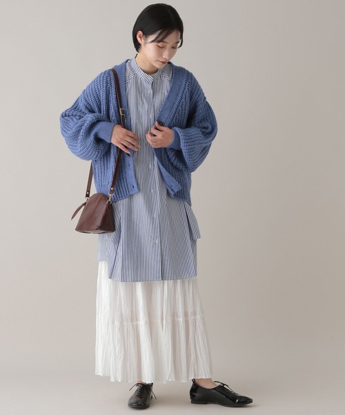 studio CLIP(スタディオクリップ)の「《natural by clip》3ゲージ 畔Vネックカーディガン(カーディガン/ボレロ・レディース・ブルー/チャコール/イエロー/ライトグレー・FREE)」の21枚目の写真