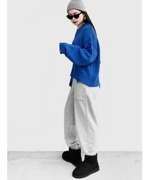 LVEU.（ラブユ.）の「【LVEU.】Vネックダメージニットトップス(Ai