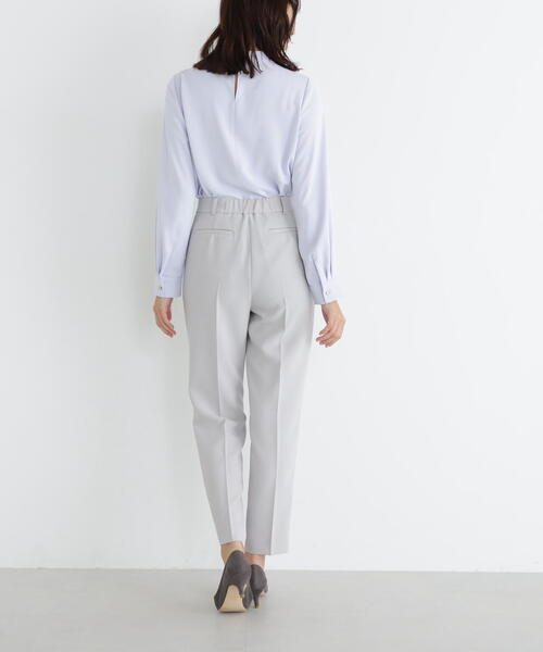 NATURAL BEAUTY BASIC(ナチュラルビューティーベーシック)の「◇PeサテンストレッチSETUPシリーズ テーパードパンツ(スラックス・レディース・ネイビー/グレー・LARGE/SMALL/X-SMALL/MEDIUM)」の11枚目の写真