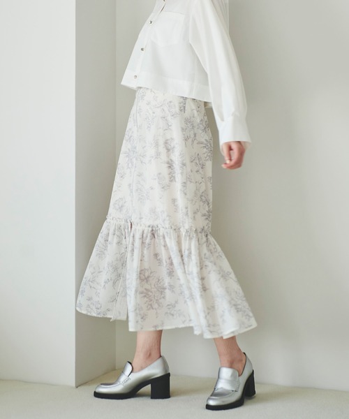 31 Sons de mode(トランテアン ソン ドゥ モード)の「花柄メッシュスカート(スカート・レディース・グレー/ブルー・38/36)」の4枚目の写真