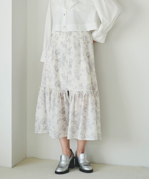 31 Sons de mode(トランテアン ソン ドゥ モード)の「花柄メッシュスカート(スカート・レディース・グレー/ブルー・38/36)」の6枚目の写真