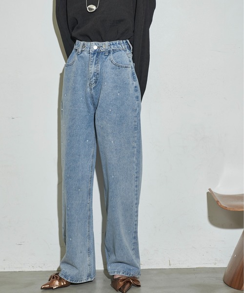 THE YOn(ザヨン)の「ラインストーンデニムパンツ(デニムパンツ・レディース・ブラック/ライトブルー/ブルー・S/M)」の5枚目の写真