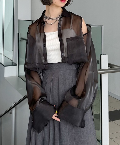 PAGEBOY(ページボーイ)の「2WAYグロッシーシアーシャツ(シャツ/ブラウス・レディース・ブラック/ターコイズブルー/グレー・FREE)」の8枚目の写真