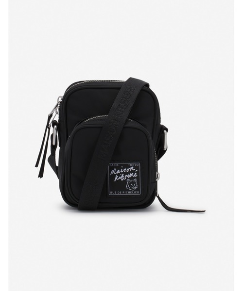 Maison Kitsune(メゾンキツネ)の「THE TRAVELLER CROSSBODY POUCH(ショルダーバッグ・メンズ・ブラック/ブラウン系その他・U)」の13枚目の写真