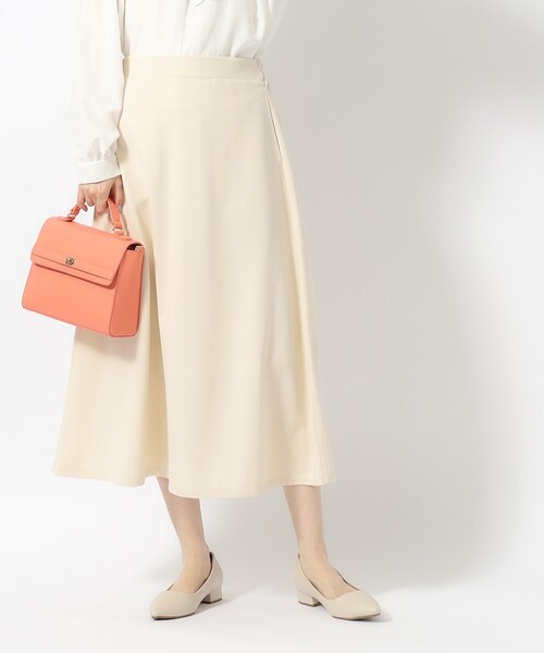 SHOO・LA・RUE(シューラルー)の「◆【無理せずキレイ】気軽に女性らしさをプラスする セミフレアスカート(スカート・レディース・オフホワイト/ブラック/ダークオリーブ・02/03/04)」の15枚目の写真