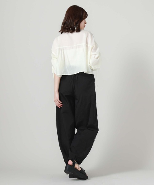 archives（アルシーヴ）の「ドロストスリーブショートシャツ（シャツ/ブラウス・レディース・オフホワイト/グレー/グリーン/ブルー・MEDIUM）」の13枚目の写真