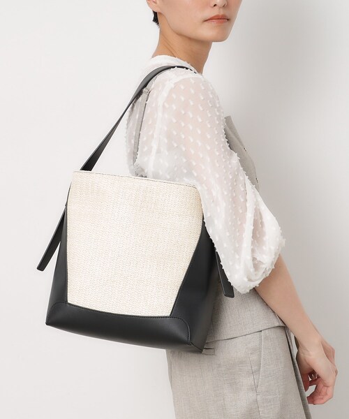 OPAQUE.CLIP（オペークドットクリップ）の「◆雑材合皮コンビワンショルダーバッグ（ショルダーバッグ・レディース・ベージュ/アイボリー/ブラック・00）」の4枚目の写真