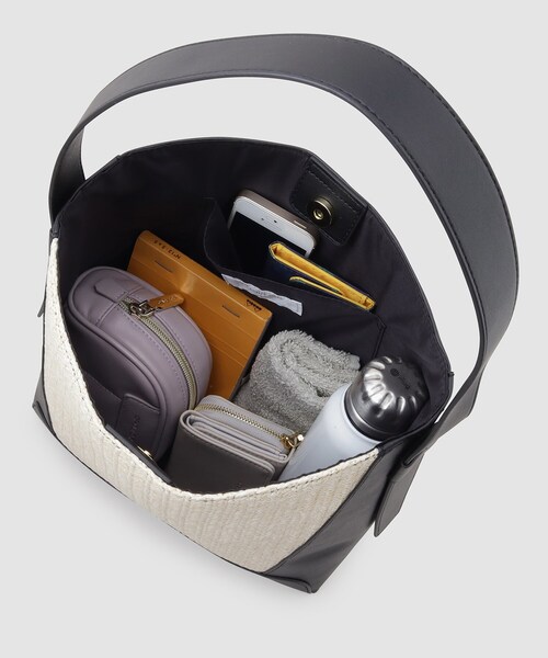 OPAQUE.CLIP（オペークドットクリップ）の「◆雑材合皮コンビワンショルダーバッグ（ショルダーバッグ・レディース・ベージュ/アイボリー/ブラック・00）」の12枚目の写真