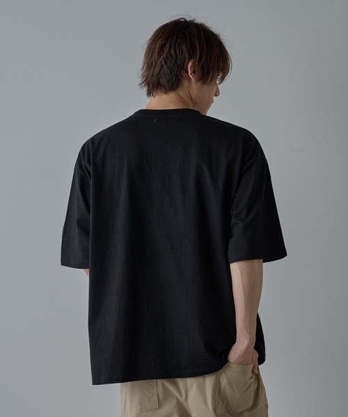 COLONY 2139（コロニートゥーワンスリーナイン）の「スモークプリントTシャツ（Tシャツ/カットソー・メンズ・ブラック/ホワイト・MEDIUM/LARGE）」の10枚目の写真