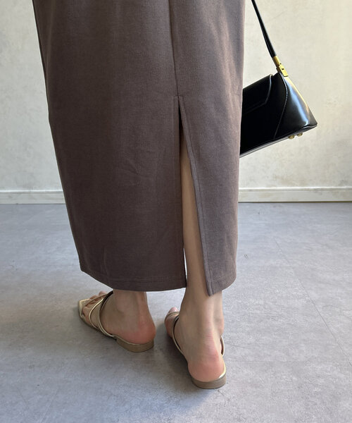 Thevon（ゼボン）の「ホルターネックカップ付きナローキャミワンピース（ワンピース・レディース・ブラック/グレー/オレンジ/モカ・S/M）」の10枚目の写真