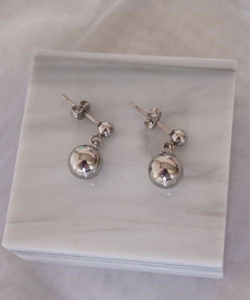 ammy.(エイミードット)の「【 ammy. / エイミードット 】ドロップ ピアス / ステンレス(ピアス(両耳用)・レディース・ゴールド/シルバー・FREE)」の4枚目の写真