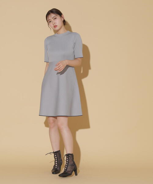 JILL by JILL STUART（ジルバイジルスチュアート）の「◇バイカラーフレアミニニットワンピース（ワンピース・レディース・グレー/ブラック・FREE）」の13枚目の写真