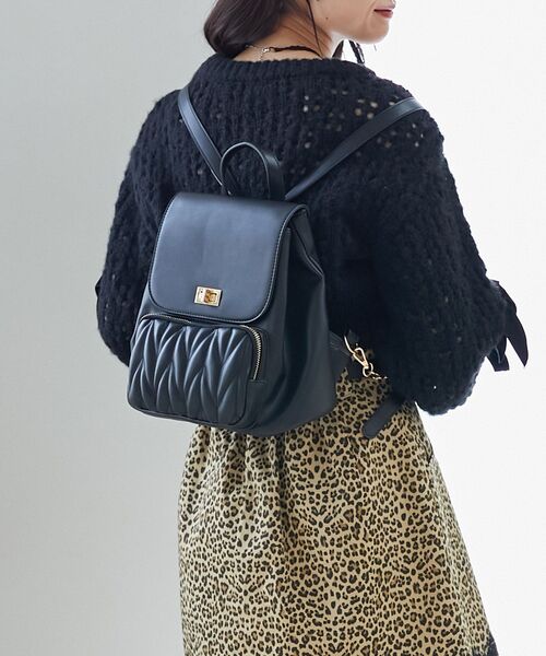 MAJESTIC LEGON(マジェスティックレゴン)の「クラシカルキルティングリュック(バックパック/リュック・レディース・アイボリー/ブラック/グレイッシュベージュ・FREE)」の8枚目の写真