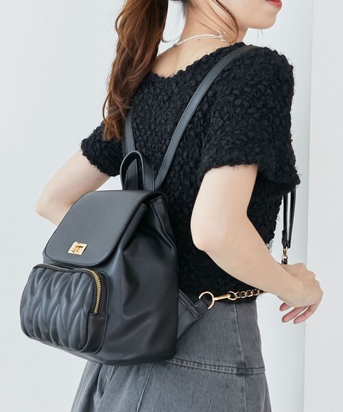 MAJESTIC LEGON(マジェスティックレゴン)の「クラシカルキルティングリュック(バックパック/リュック・レディース・アイボリー/ブラック/グレイッシュベージュ・FREE)」の9枚目の写真