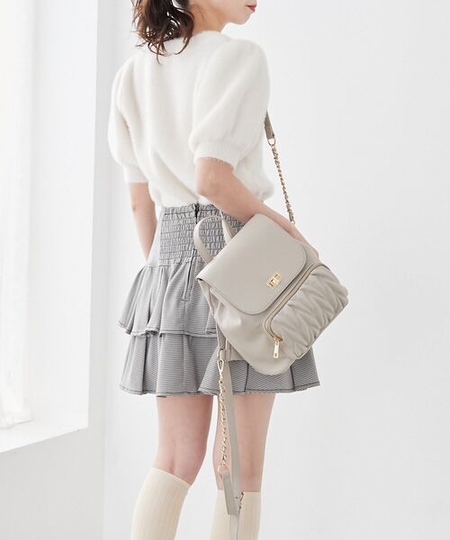 MAJESTIC LEGON(マジェスティックレゴン)の「クラシカルキルティングリュック(バックパック/リュック・レディース・アイボリー/ブラック/グレイッシュベージュ・FREE)」の11枚目の写真