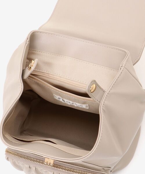 MAJESTIC LEGON(マジェスティックレゴン)の「クラシカルキルティングリュック(バックパック/リュック・レディース・アイボリー/ブラック/グレイッシュベージュ・FREE)」の22枚目の写真