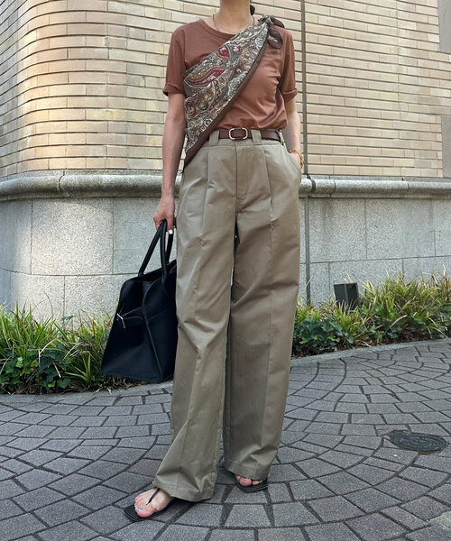 DouDou（ドゥドゥ）の「センタープレスチノパン（チノパンツ・レディース・ベージュ/ブラック・36/38）」の12枚目の写真