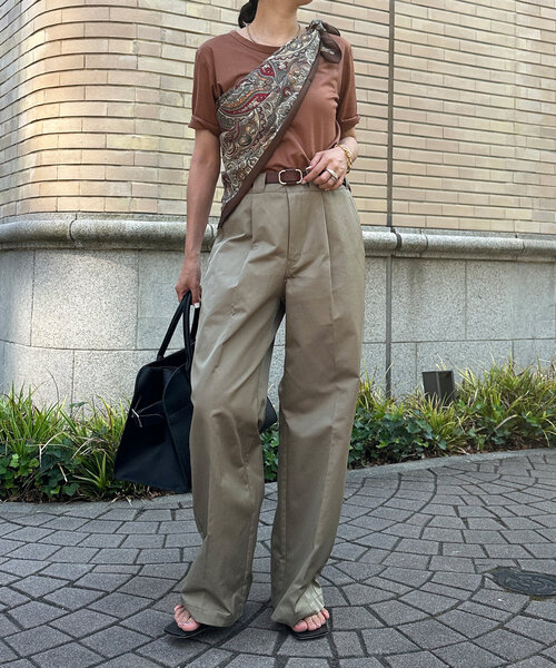 DouDou（ドゥドゥ）の「センタープレスチノパン（チノパンツ・レディース・ベージュ/ブラック・36/38）」の13枚目の写真