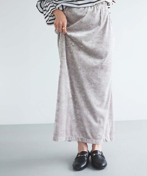 le.coeur blanc（ルクールブラン）の「クラッシュベロアIラインスカート（スカート・レディース・ブラック/ベージュ・38）」の2枚目の写真