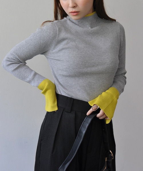 Meli rich（メリーリッチ）の「バイカラー配色スリット袖ハイネックリブニット（ニット/セーター・レディース・アイボリー/ブラック/グレー/チャコールグレー・FREE）」の19枚目の写真