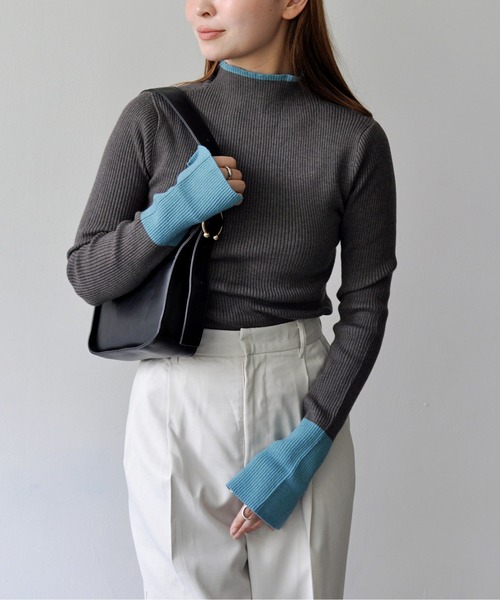 Meli rich（メリーリッチ）の「バイカラー配色スリット袖ハイネックリブニット（ニット/セーター・レディース・アイボリー/ブラック/グレー/チャコールグレー・FREE）」の15枚目の写真