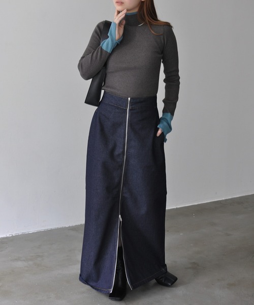 Meli rich（メリーリッチ）の「バイカラー配色スリット袖ハイネックリブニット（ニット/セーター・レディース・アイボリー/ブラック/グレー/チャコールグレー・FREE）」の7枚目の写真