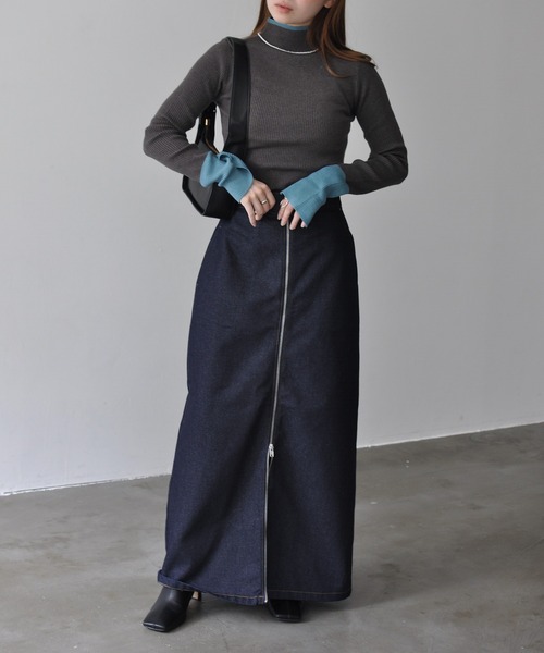 Meli rich（メリーリッチ）の「バイカラー配色スリット袖ハイネックリブニット（ニット/セーター・レディース・アイボリー/ブラック/グレー/チャコールグレー・FREE）」の9枚目の写真