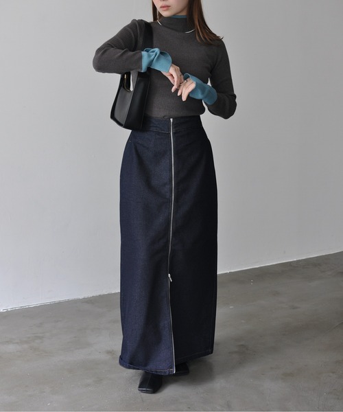 Meli rich（メリーリッチ）の「バイカラー配色スリット袖ハイネックリブニット（ニット/セーター・レディース・アイボリー/ブラック/グレー/チャコールグレー・FREE）」の11枚目の写真