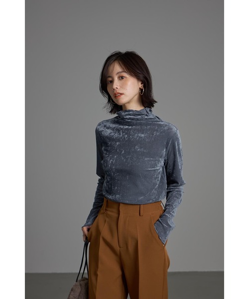 &. NOSTALGIA(アンドドットノスタルジア)の「ラメシアーベロアタートルプルオーバー(Tシャツ/カットソー・レディース・グレー/グレイッシュブルー/ブラック・M)」の9枚目の写真