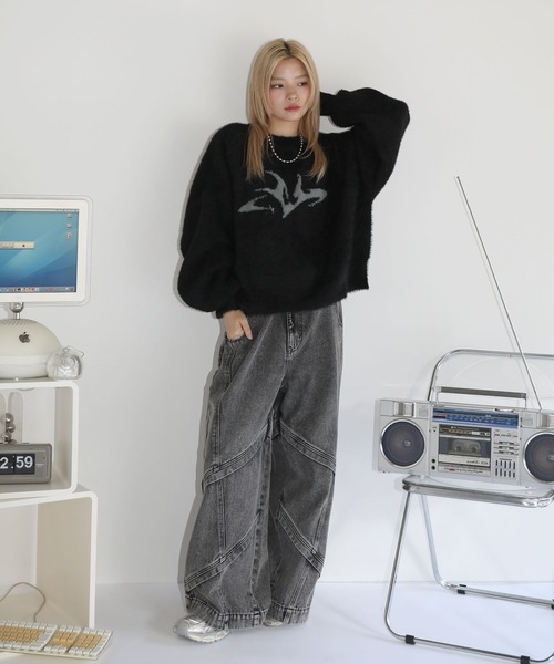 MSG（エムエスジー）の「フェザーグラフィックショートニット【UNISEX】（ニット/セーター・メンズ・ブラック/ブラウン/チャコール/グレー/ワイン・L/M/S/XL）」の12枚目の写真