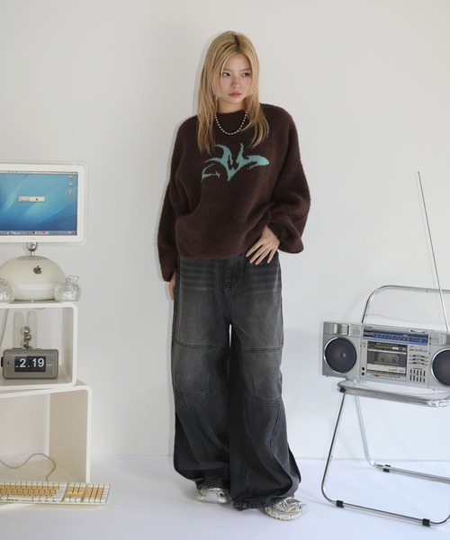 MSG（エムエスジー）の「フェザーグラフィックショートニット【UNISEX】（ニット/セーター・メンズ・ブラック/ブラウン/チャコール/グレー/ワイン・L/M/S/XL）」の21枚目の写真