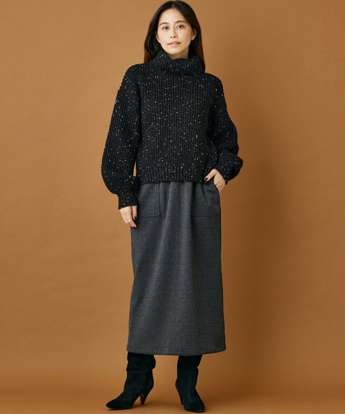 INED CLARO（イネドクラロ）の「圧縮ナロースカート（スカート・レディース・チャコールグレー/グレイッシュベージュ・フリー）」の9枚目の写真