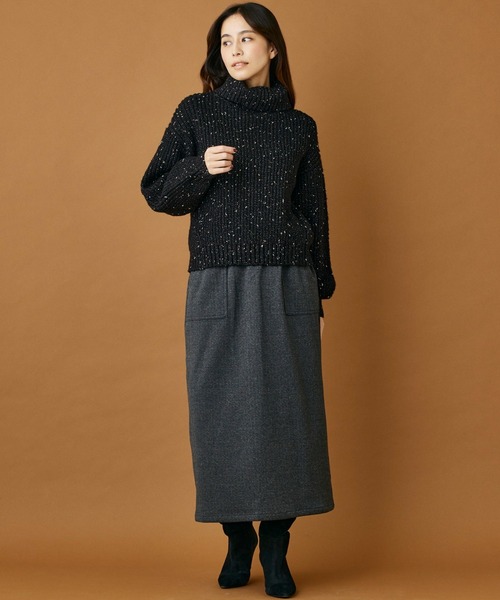 INED CLARO（イネドクラロ）の「圧縮ナロースカート（スカート・レディース・チャコールグレー/グレイッシュベージュ・フリー）」の11枚目の写真