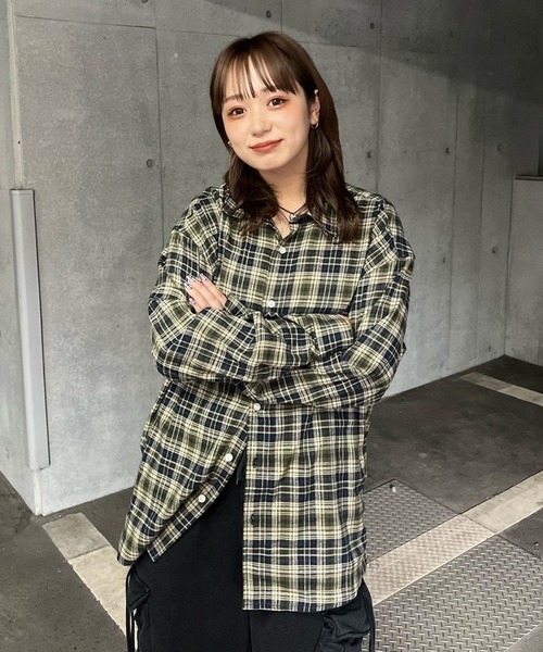 NUNIFE(ユニフィー)の「《さやべびコラボ》チェックシャツ(シャツ/ブラウス・レディース・グリーン/レッド・MEDIUM/LARGE)」の4枚目の写真