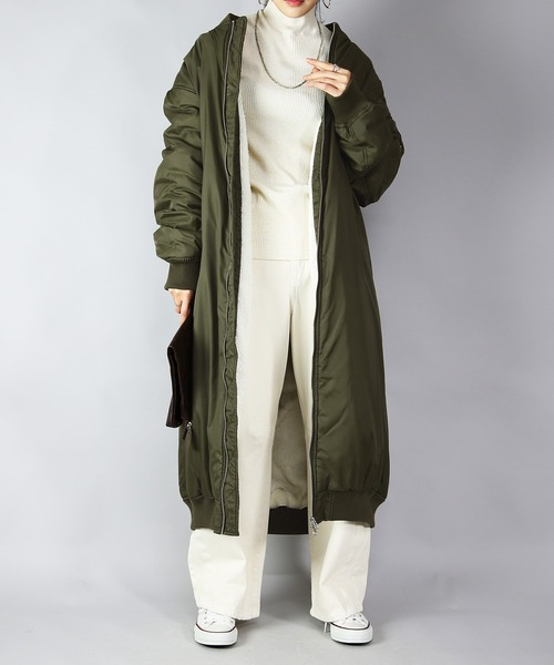 and it_（アンドイット）の「中綿裏ボアロング丈MA-1デザインコート