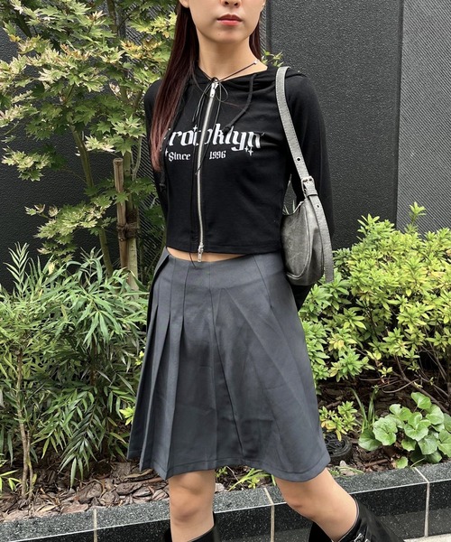 sevens(セブンズ)の「【sevens】CS BrooklynちびZIPパーカー(パーカー・レディース・アイボリー/ブラック/チャコール/ブラウン・FREE)」の3枚目の写真