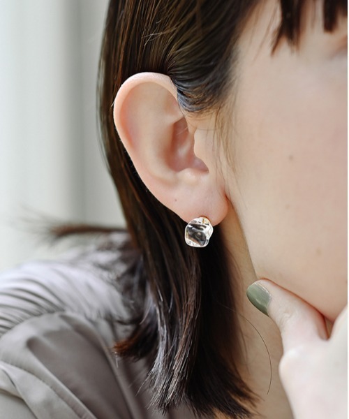 HARIO Lampwork Factory（ハリオランプワークファクトリー）の「【HARIO Lampwork Factory】ピアス フロート（ピアス（両耳用）・レディース・クリア・フリー）」の3枚目の写真