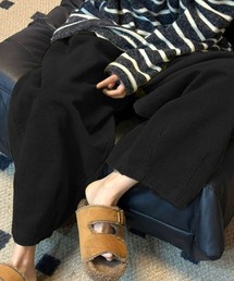 2ly2（トゥーリートゥー）の「こなれ感たっぷり！厚手素材のコーデュロイパンツ（その他パンツ）」