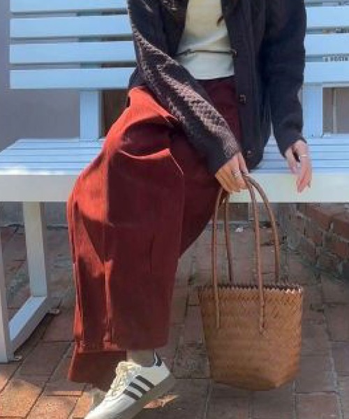 2ly2(トゥーリートゥー)の「こなれ感たっぷり!厚手素材のコーデュロイパンツ(その他パンツ・レディース・カーキ/ブラック/モカ/ベージュ/ブラウン/ボルドー・FREE)」の7枚目の写真