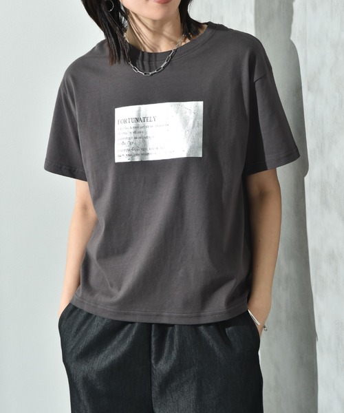 INTERPLANET(インタープラネット)の「箔プリントロゴT(Tシャツ/カットソー・レディース・チャコールグレー/グレイッシュベージュ/オフホワイト・FREE)」の19枚目の写真