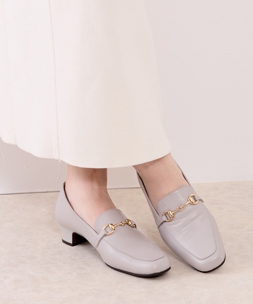 HIMIKO(ヒミコ)の「【Made in Japan】【HIMIKO】【撥水】ビットデザインヒールローファー/605003(パンプス・レディース・ネイビー/ライトグレー/ブラック/ブラウン・22.0cm/22.5cm/23.5cm/24.0cm/24.5cm/25.0cm/26.5cm/21.5cm/23.0cm/25.5cm/26.0cm)」の17枚目の写真