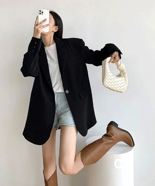 WEGO（ウィゴー）の「WEGO/【定番シルエット】ミドル丈テーラードジャケット（テーラードジャケット・レディース・グレー/ブラック・MEDIUM/LARGE/SMALL）」の2枚目の写真