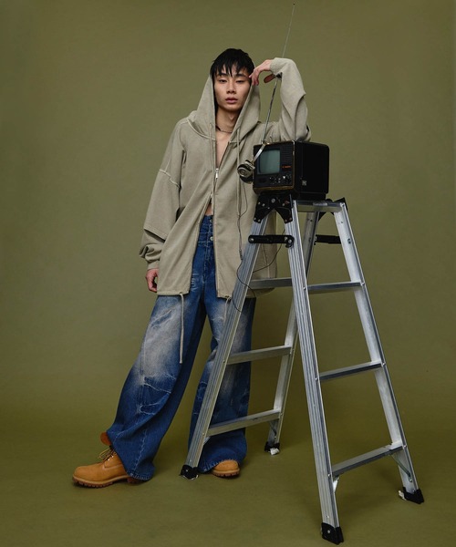 Nebula Fusion（ネビュラフュージョン）の「Pigment Heavyweight Double Slider 2way Hoodie / ピグメントヘビーウェイトダブルスライダー2wayパーカーフーディ（パーカー・メンズ・ブラック/グレー・L/M）」の3枚目の写真