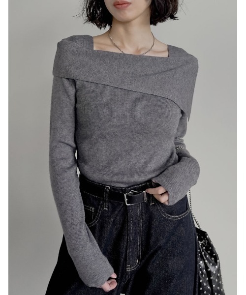 Re:EDIT（リエディ）の「[ブラ紐隠し]アシンメトリーオフショルダーリブニットトップス（ニット/セーター・レディース・ホワイト/レッド/グレー/ブラック/ネイビー/キャメル/ブルー・MEDIUM/LARGE）」の16枚目の写真