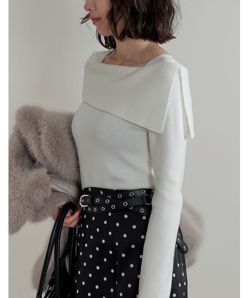 Re:EDIT（リエディ）の「[ブラ紐隠し]アシンメトリーオフショルダーリブニットトップス（ニット/セーター・レディース・ホワイト/レッド/グレー/ブラック/ネイビー/キャメル/ブルー・MEDIUM/LARGE）」の10枚目の写真