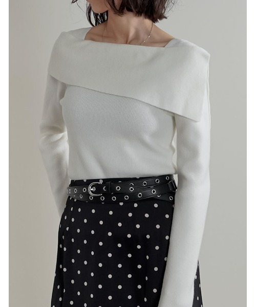 Re:EDIT（リエディ）の「[ブラ紐隠し]アシンメトリーオフショルダーリブニットトップス（ニット/セーター・レディース・ホワイト/レッド/グレー/ブラック/ネイビー/キャメル/ブルー・MEDIUM/LARGE）」の12枚目の写真