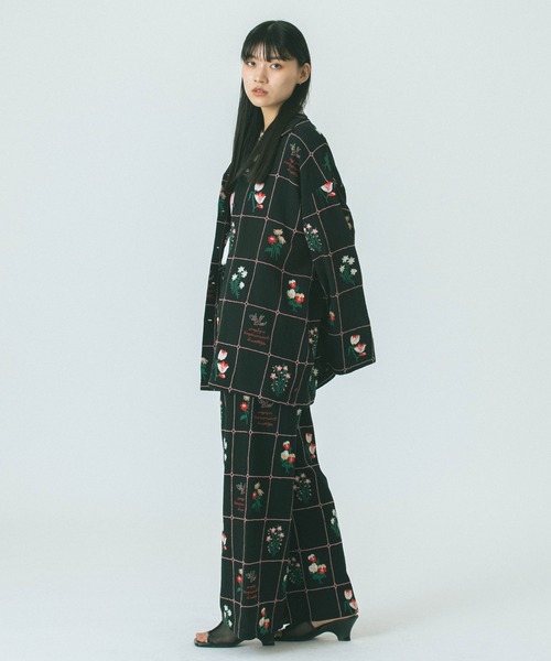 ROSE BUD(ローズバッド)の「(mag.by c)FLOWER EMBROIDERY PANTS(その他パンツ・レディース・ブラック・ONE SIZE)」の21枚目の写真