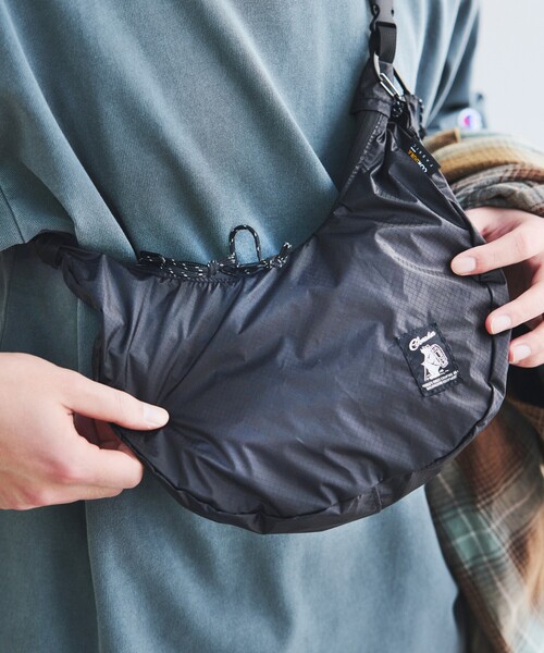 COBMASTER(コブマスター)の「Cobmaster × FREAK'S STORE/コブマスター × フリークスストア 別注 CORDURA BANANA SHOULDER コーデュラ バナナ ショルダーバッグ(ショルダーバッグ・メンズ・ブラック/サックスブルー/パープル/オレンジ/ホワイト・ONE SIZE)」の3枚目の写真